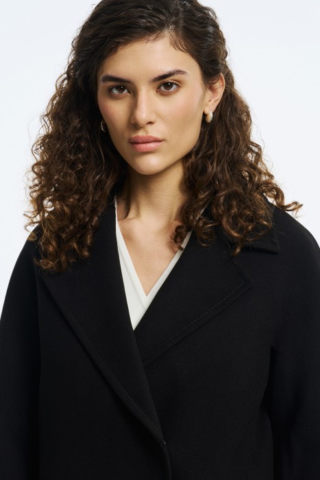 пальто из россии вид сбоку