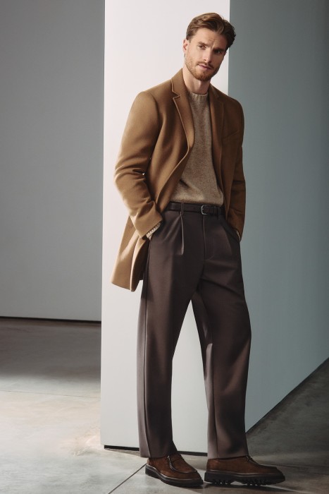 пальто от бренда снежная королева вид слева