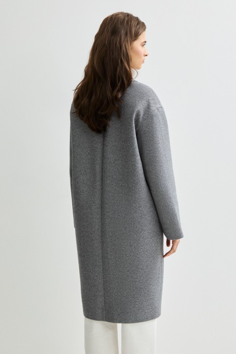 пальто по цене 10550 руб вид справа