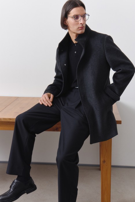 пальто от бренда снежная королева вид слева