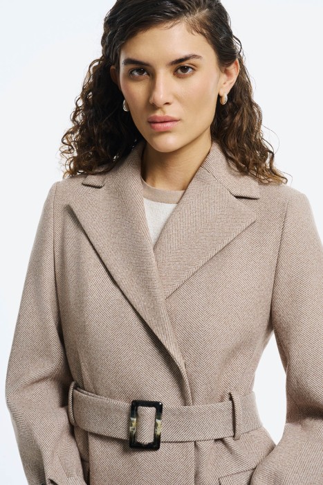 пальто из россии вид сбоку