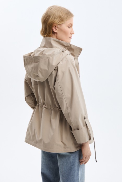 парка с капюшоном по цене 4980 руб вид справа