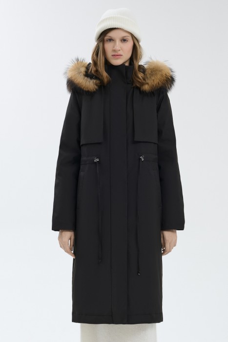 парка с отделкой мехом енота от бренда снежная королева вид слева