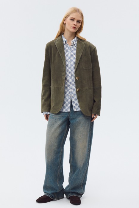 пиджак из натуральной замши от бренда снежная королева вид слева