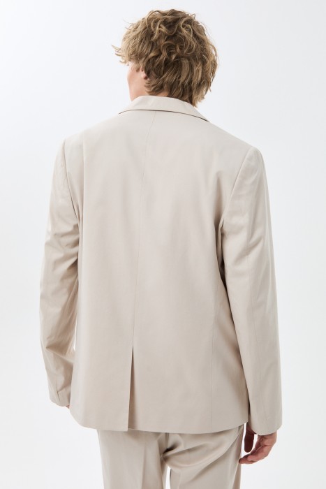 пиджак по цене 5320 руб вид справа