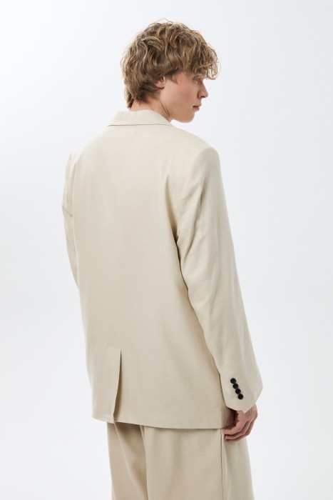 пиджак по цене 6650 руб вид справа