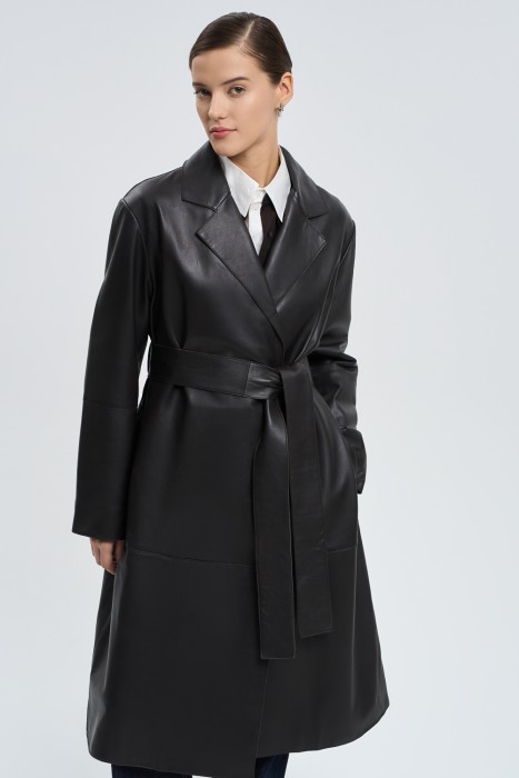 плащ из натуральной кожи от бренда снежная королева вид слева