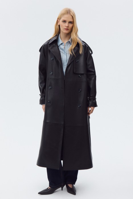 плащ из натуральной кожи от бренда снежная королева вид слева