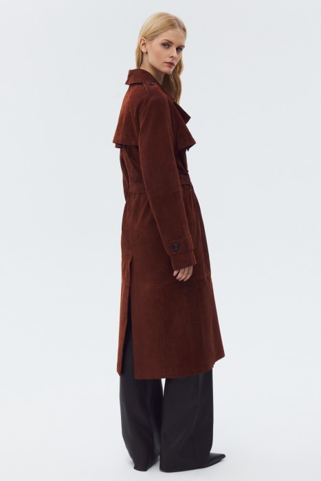 плащ из натуральной замши по цене 26870 руб вид справа