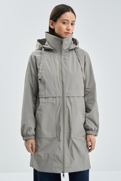 плащ с капюшоном от бренда снежная королева вид слева