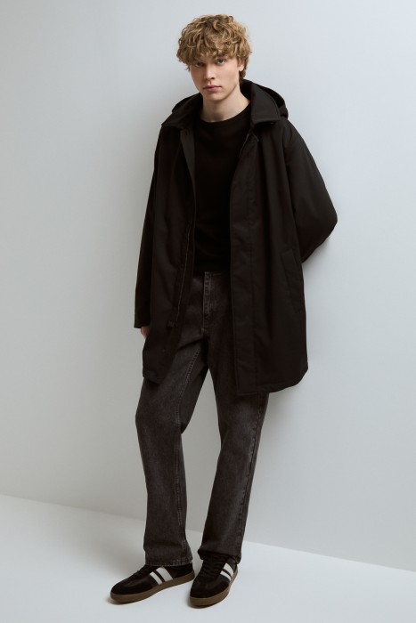 плащ с капюшоном от бренда снежная королева вид слева