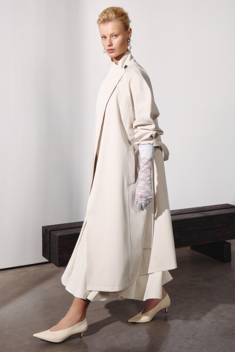 плащ от бренда снежная королева вид слева