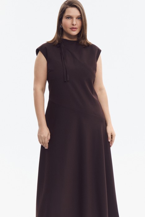 платье асимметричного кроя от бренда снежная королева вид слева