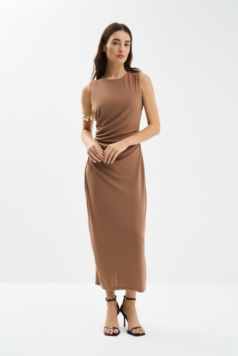 платье-футляр от бренда снежная королева вид слева