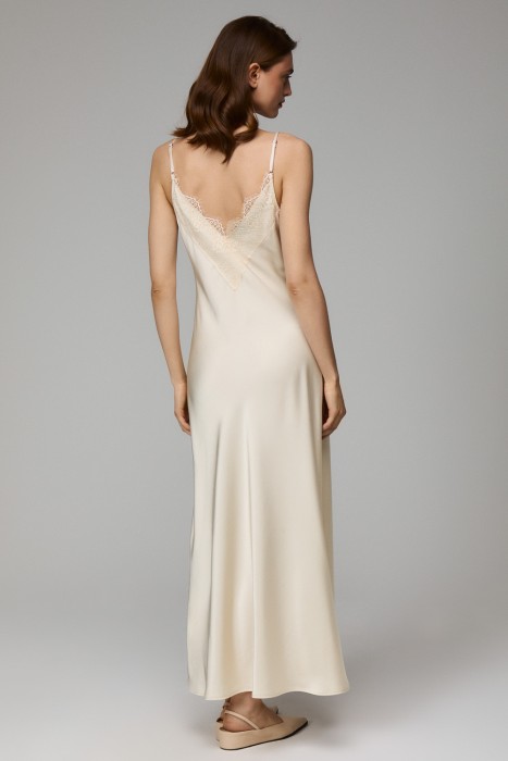 платье-комбинация по цене 3680 руб вид справа