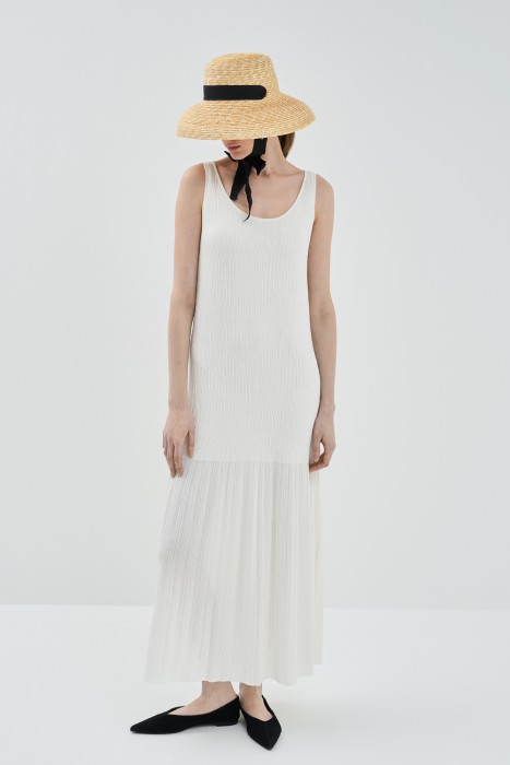 платье-макси по цене 2110 руб вид справа