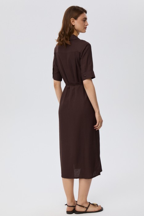 платье-рубашка с поясом по цене 2680 руб вид справа