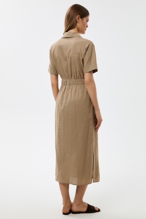 платье-рубашка с поясом по цене 4190 руб вид справа