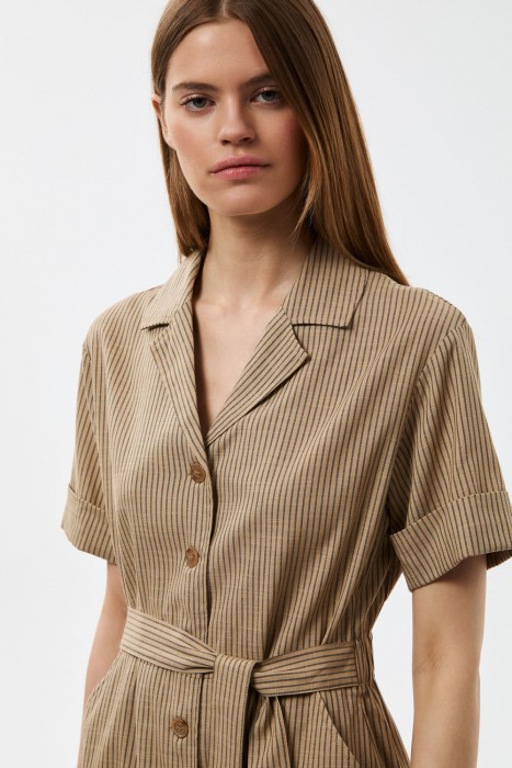 платье-рубашка с поясом из россии вид сбоку