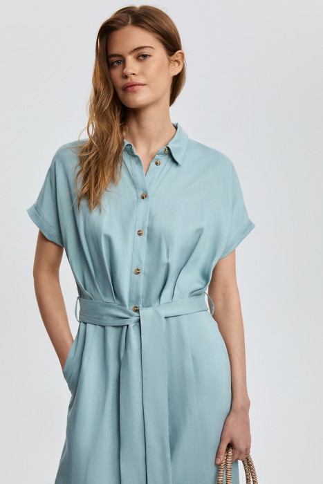 платье-рубашка с поясом от бренда снежная королева вид слева