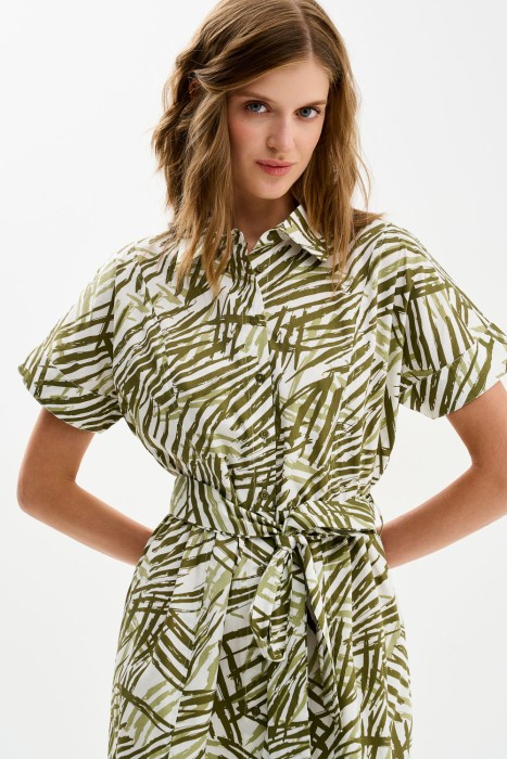 платье-рубашка с принтом от бренда снежная королева вид слева