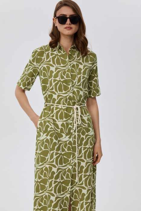 платье-рубашка с принтом от бренда снежная королева вид слева