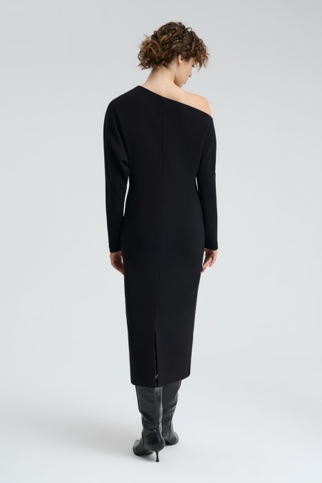 платье с асимметричным вырезом по цене 2920 руб вид справа