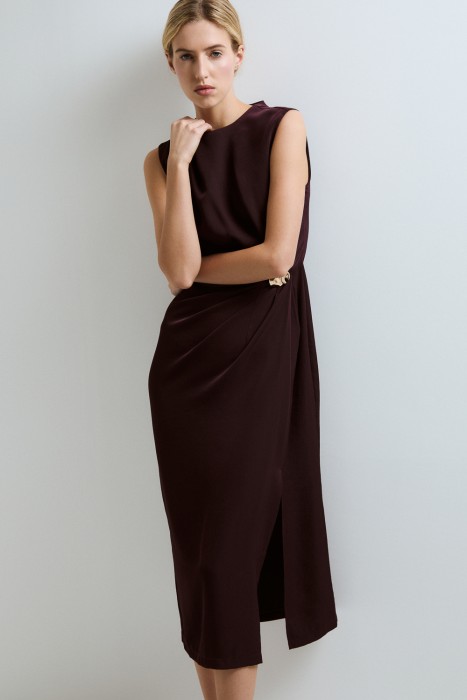 платье с драпировкой по цене 2800 руб вид справа