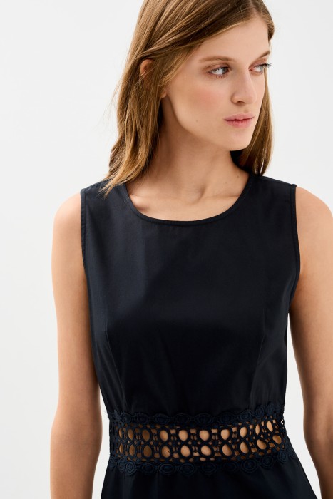 платье с кружевной вставкой от бренда снежная королева вид слева