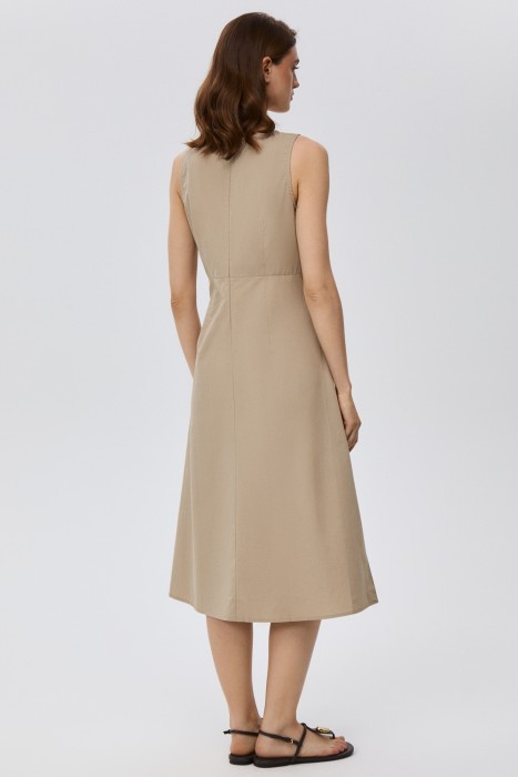 платье с кружевной вставкой по цене 2680 руб вид справа