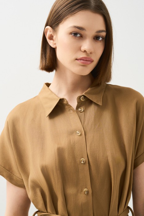 платье с поясом по цене 2440 руб вид справа