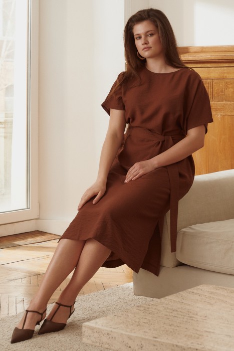 платье с поясом от бренда снежная королева вид слева