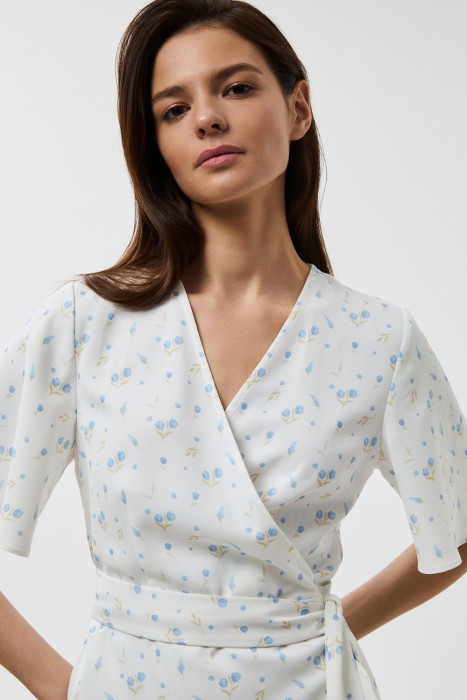 платье с поясом из россии вид сбоку