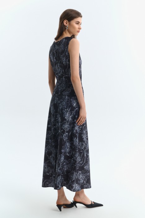 Товар с артикулом 754648003 вид сзади