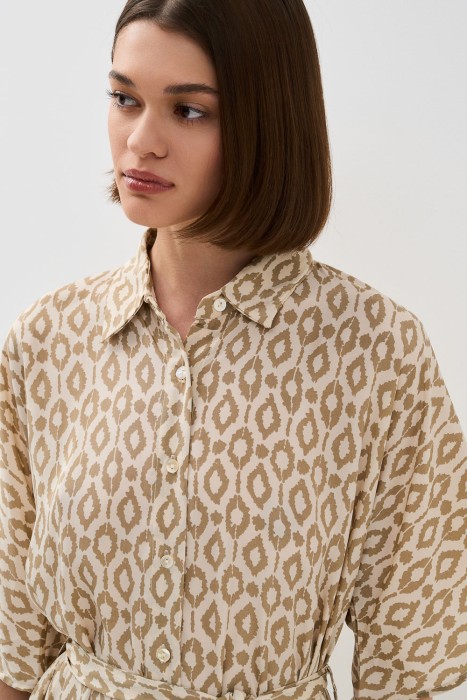 платье с принтом из россии вид сбоку