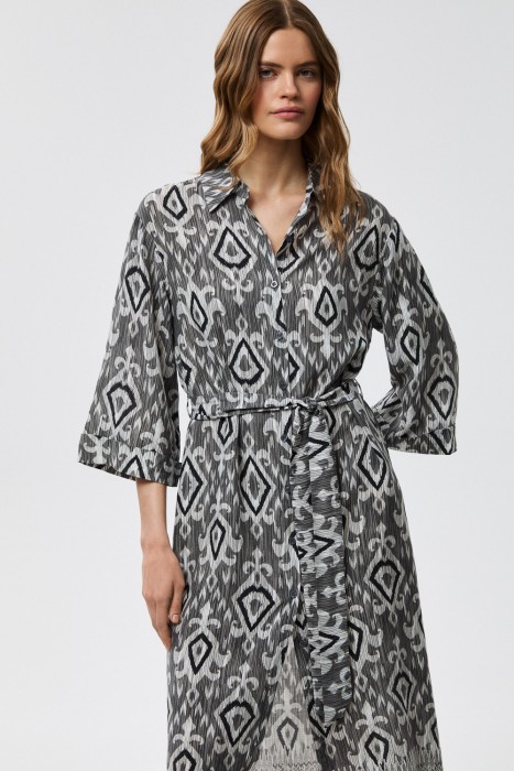 платье с принтом из россии вид сбоку