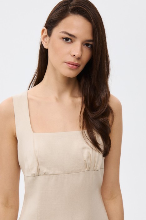 платье с разрезом из россии вид сбоку