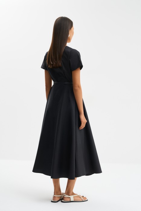 платье с ремнем по цене 2580 руб вид справа