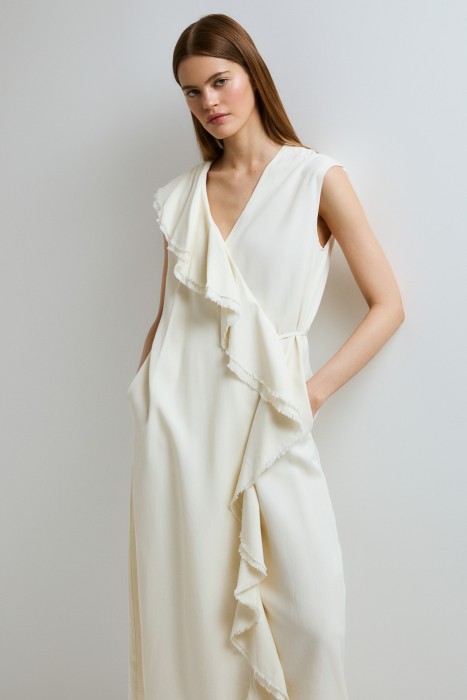 платье с воланом от бренда снежная королева вид слева