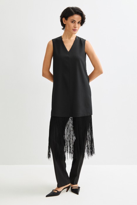 платье-туника с бахромой от бренда снежная королева вид слева