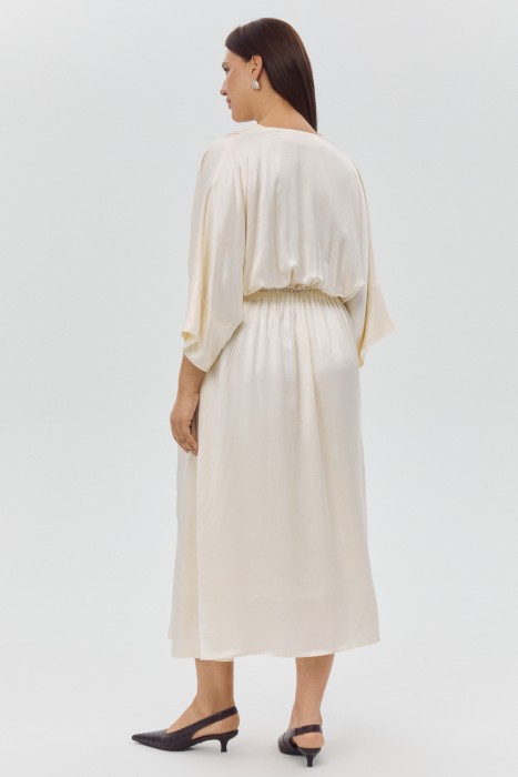 платье по цене 9060 руб вид справа