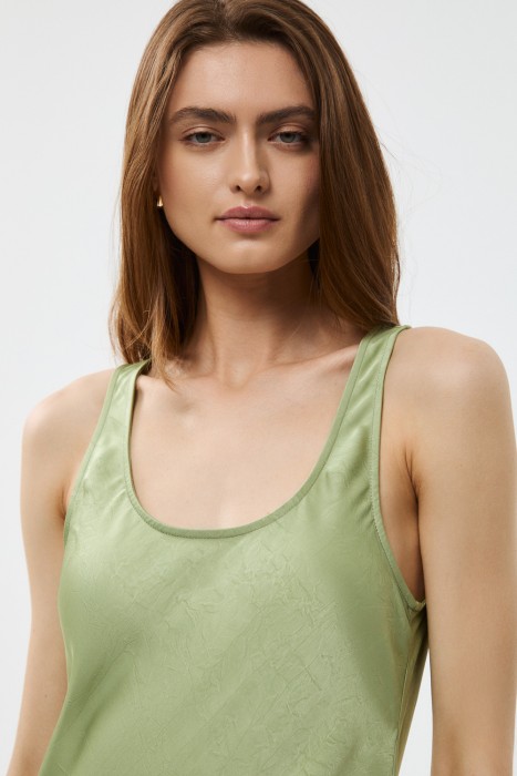 платье по цене 4360 руб вид справа