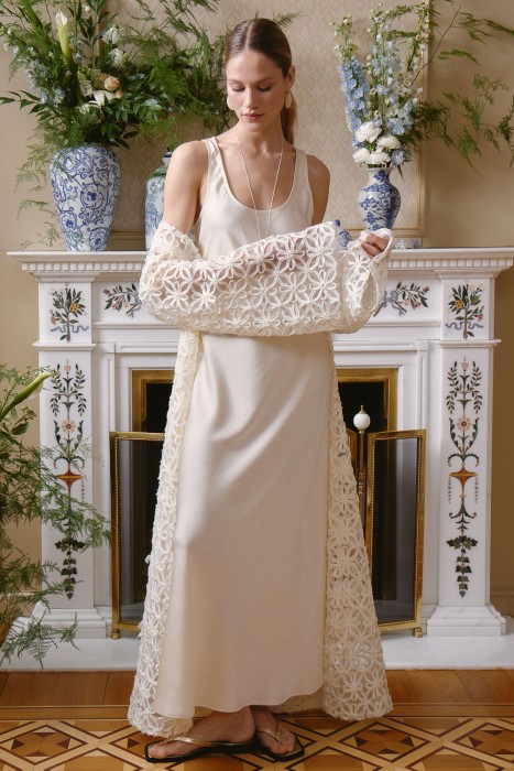 платье от бренда снежная королева вид слева