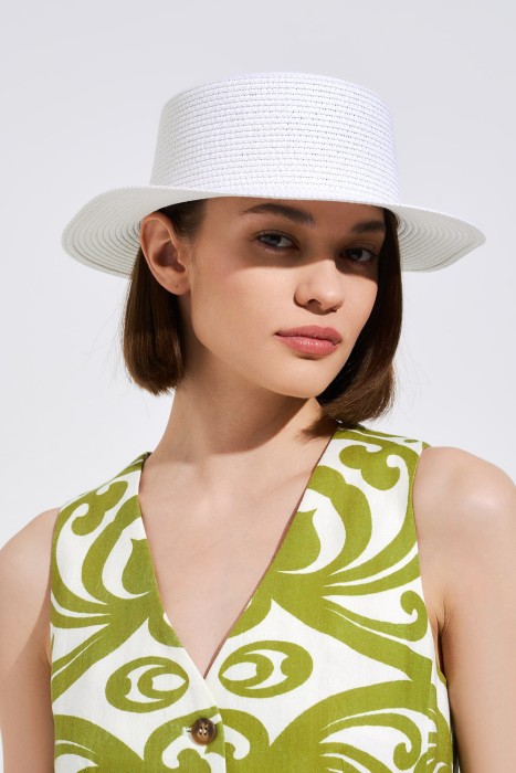 плетеная шляпа от бренда снежная королева вид слева