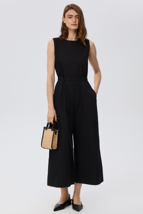 плетеная сумка от бренда снежная королева вид слева