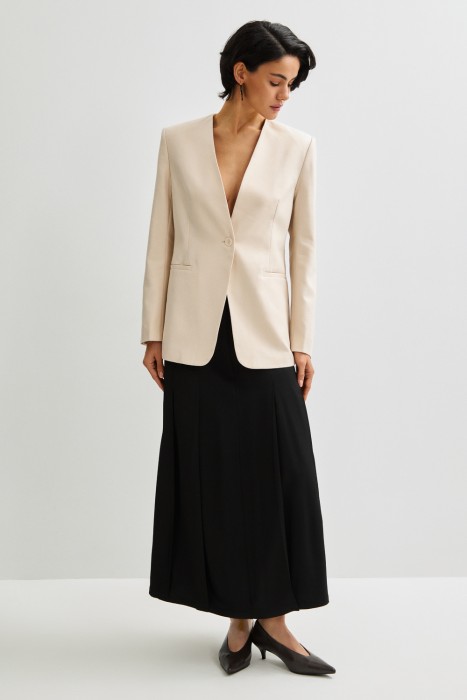 приталенный жакет от бренда снежная королева вид слева