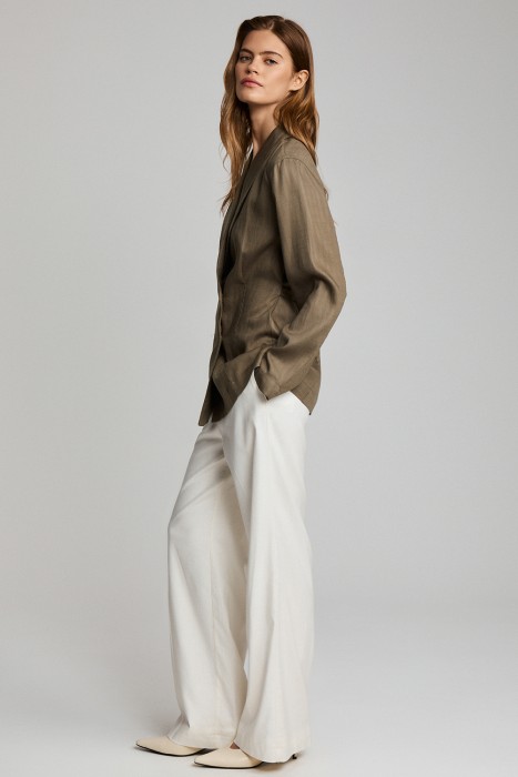 приталенный жакет от бренда снежная королева вид слева