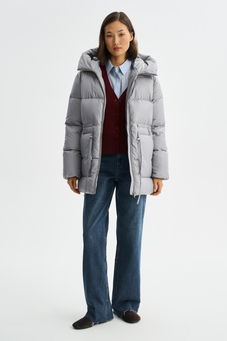 пуховая куртка с капюшоном 790212003 фотография