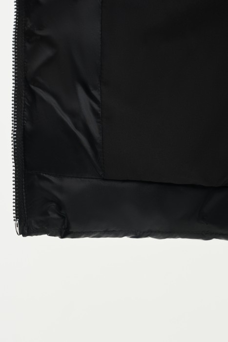 пуховая куртка с капюшоном из россии вид сбоку