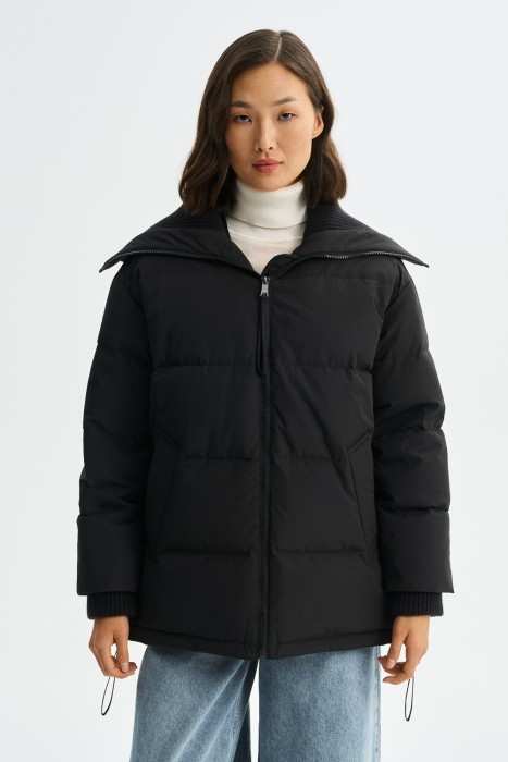 пуховая куртка от бренда снежная королева вид слева